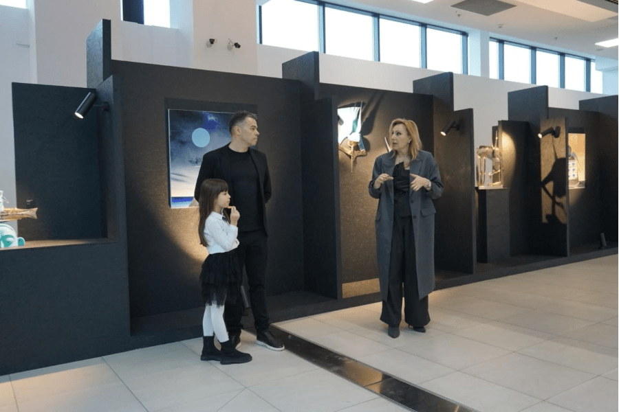 Avanpremiera Romanian Creative Week 2025: Expoziția-eveniment a lui Felix Aftene a dat startul celei mai importante platforme creative din UE, la Aeroportul Iași
