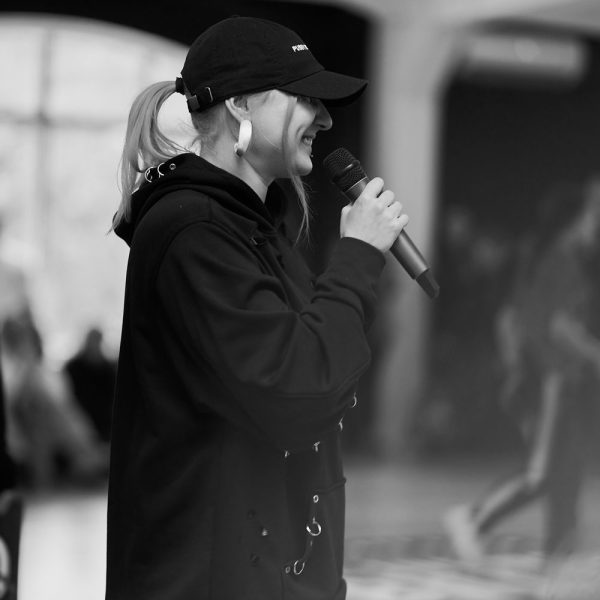MC – Waana Neagu